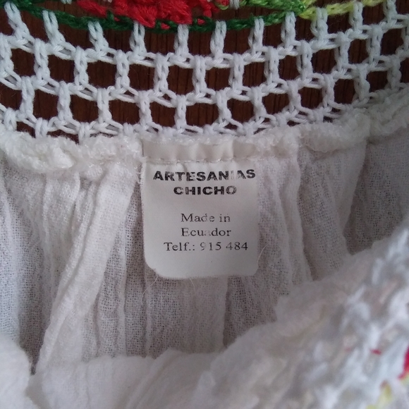 Boho Blouse with 3/4 Sleeves and Crocheted Neckline - Picture 3 of 4